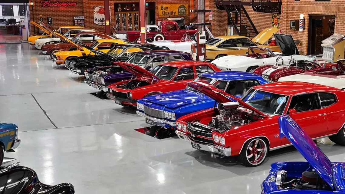 SEVEN82MOTORS launch online auction